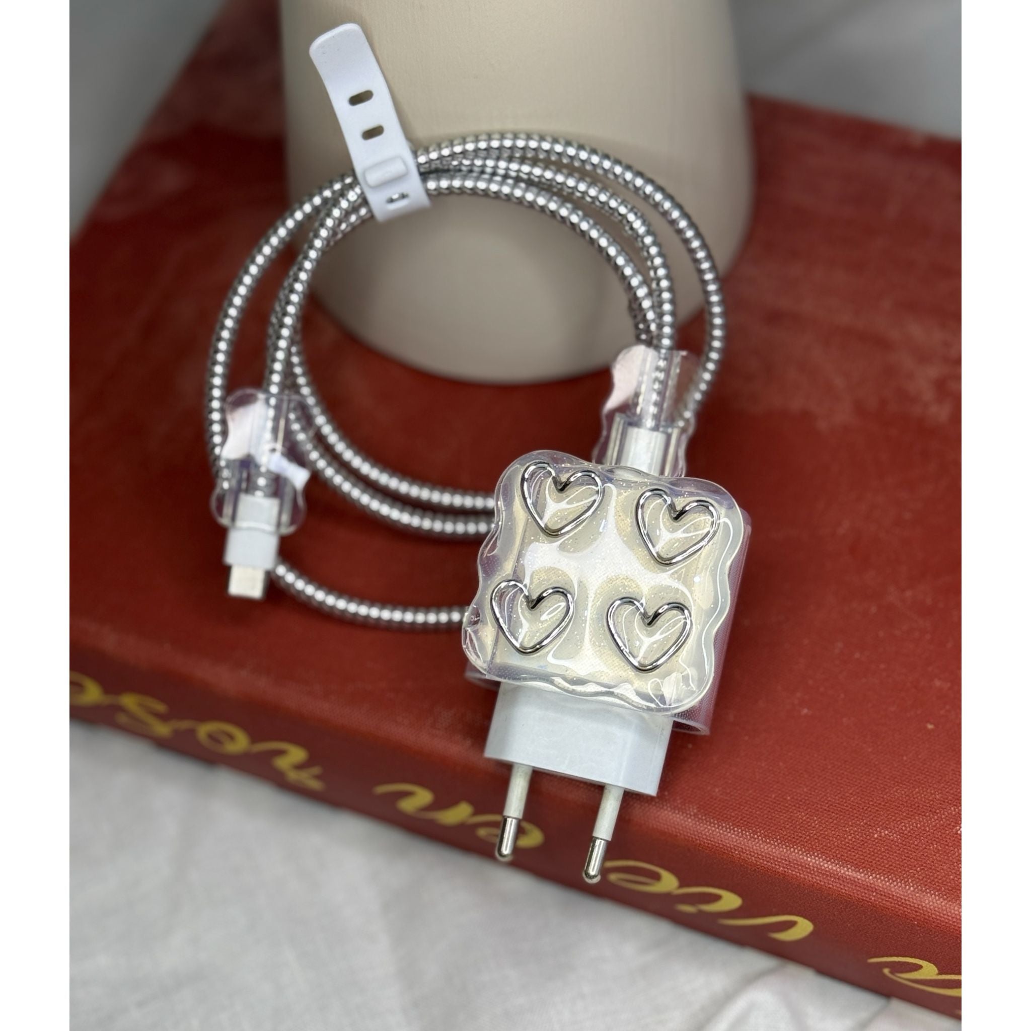 Kalp Figürlü Adaptör Koruyucu Set - 002