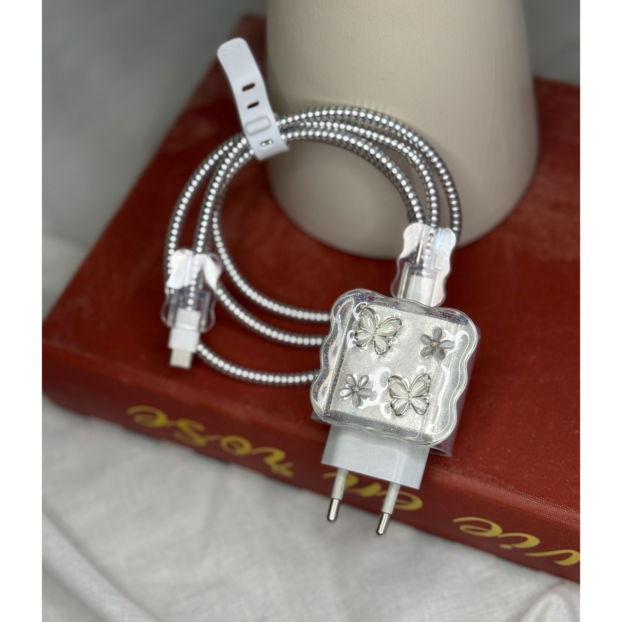 Kelebek Figürlü V2 Adaptör Koruyucu Set - 004