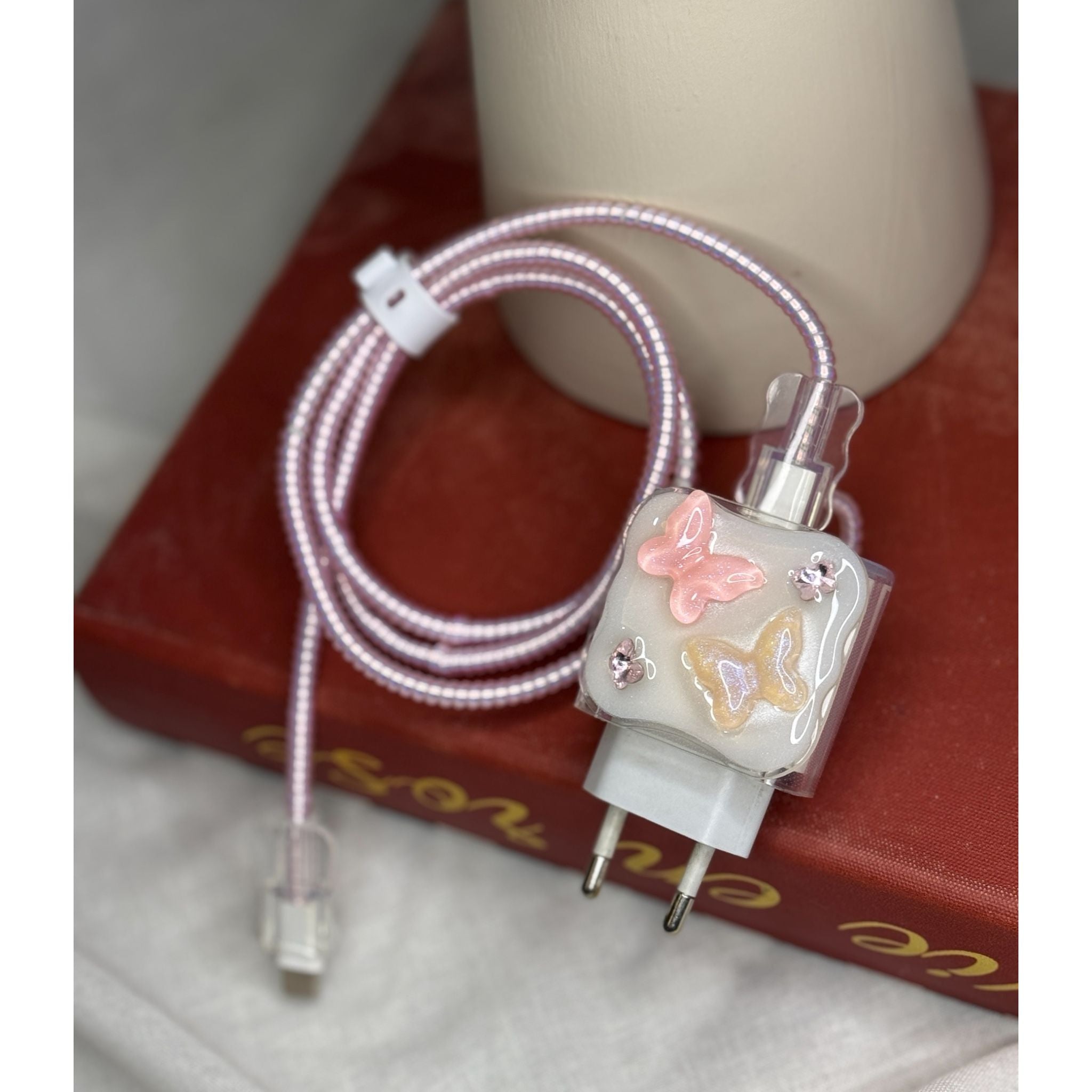 Kelebek Figürlü V3 Adaptör Koruyucu Set - 009